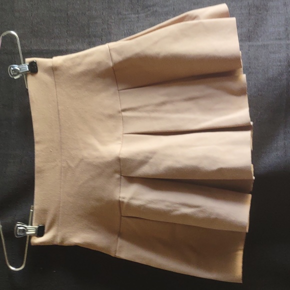 Cozy Fox Tan Mini skirt S - Picture 1 of 5